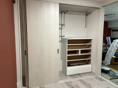 和室から収納たっぷりの洋室へ