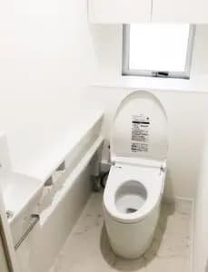 白ですっきり!トイレの快適リフォーム