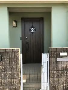 既存の雰囲気そのままのドアに変更