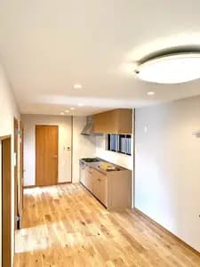 木のぬくもりを感じさせるダイニングキッチン