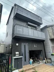 モダンな外壁カラーで印象をチェンジ