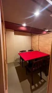 大広間に仕切りを設け、集客を増やせる店舗リフォーム