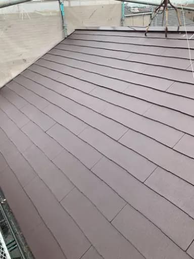 痛んだ屋根を塗り替えました。