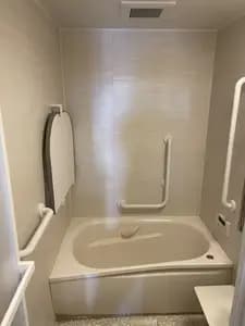 浴室の段差解消、手すりを考えた介護リフォーム