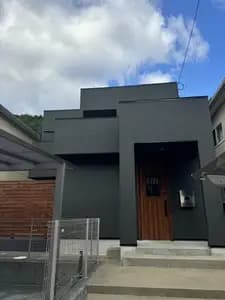 流行りの色に外壁塗装