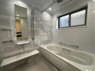 床ワイパー洗浄で ラクしてきれいなバスルーム