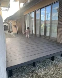 目隠しでお庭を快適なアウトドアリビングに