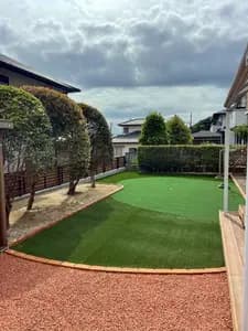 生垣や植栽のお手入れがしやすい外構にリフォーム