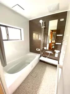 1日の疲れをリセット。窮屈だった浴室が、我が家の特等席に。