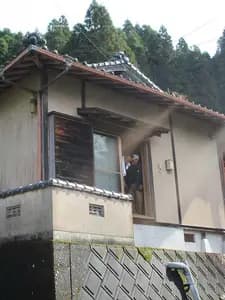 傷んだ下地を徹底補修!防水性を高める外壁塗装