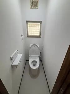 トイレ交換+内装(愛知県新城市)INAXアメージュ