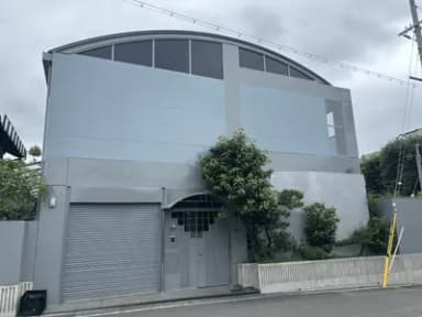 外壁・屋根塗装で一新したモダンな外観
